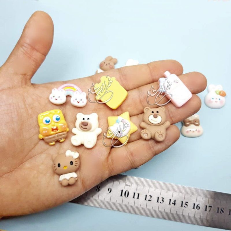 استیکر قاب گوشی | استیکر آویز فلش | استیکر فانتزی | استیکر باب اسفنجی | استیکر کیوت | خرازیتو | خرازی عمده زیورآلات | گیره روسری عمده | پخش عمده خرازی