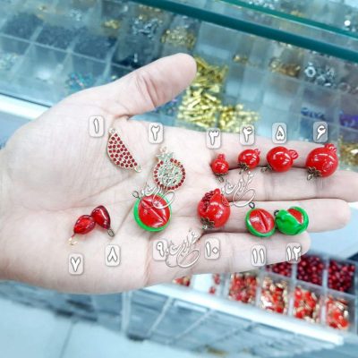 خرجکار یلدایی | خرجکار دستبندی یلدا | دستبند شب یلدا | بدلیجات یلدایی | بدلیجات مناسبتی | خرازی خرازیتو | خرازی عمده زیورآلات | خرازی بدلیجات